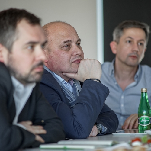 Dyskusje o telekomunikacji: wolność sieci według potrzeb