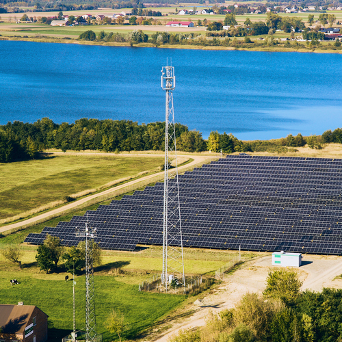 Grupa Polsat Plus chce zainwestować 5,5 mld zł w czystą energię