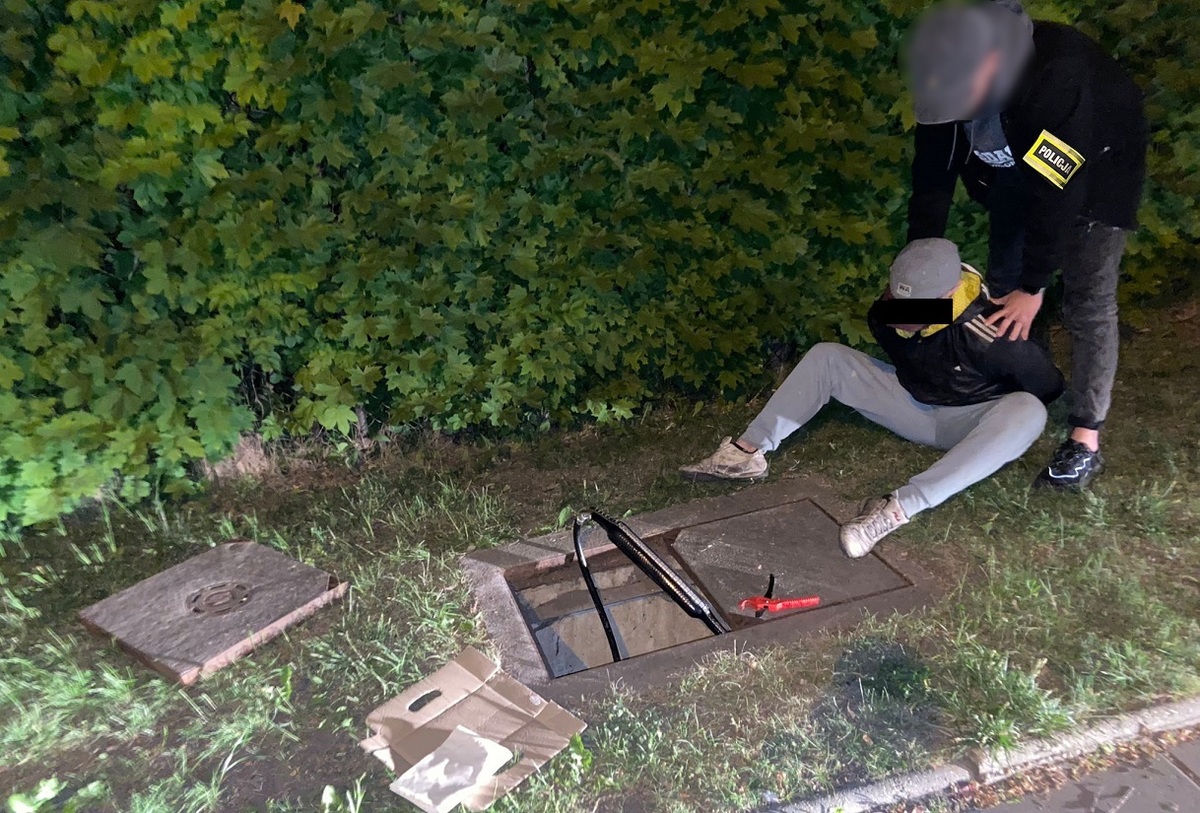 Policjanci w Łodzi złapali złodzieja kabli telekomunikacyjnych