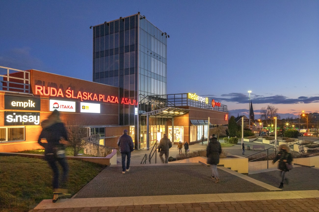 T-Mobile nie chce korzystać z sieci Netii  w Ruda Śląska Plaza, ale UKE to nie wzrusza 