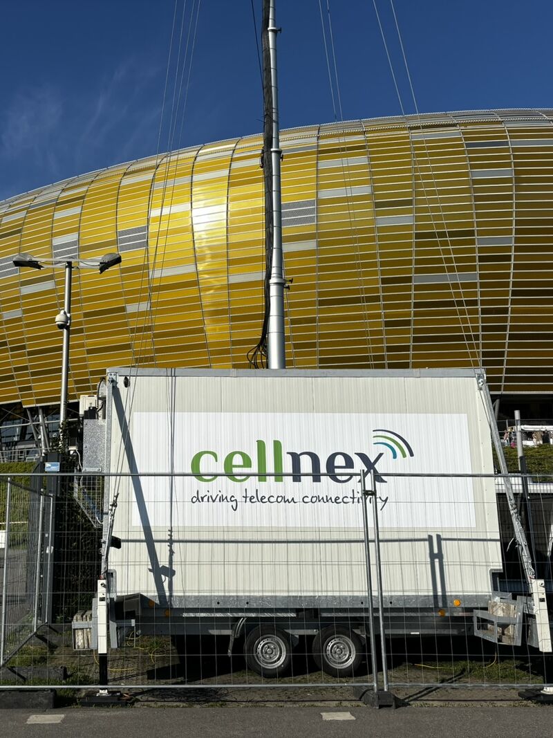 Cellnex  „sprawdza" 18-metrowe maszty na koncertach Męskiego Grania