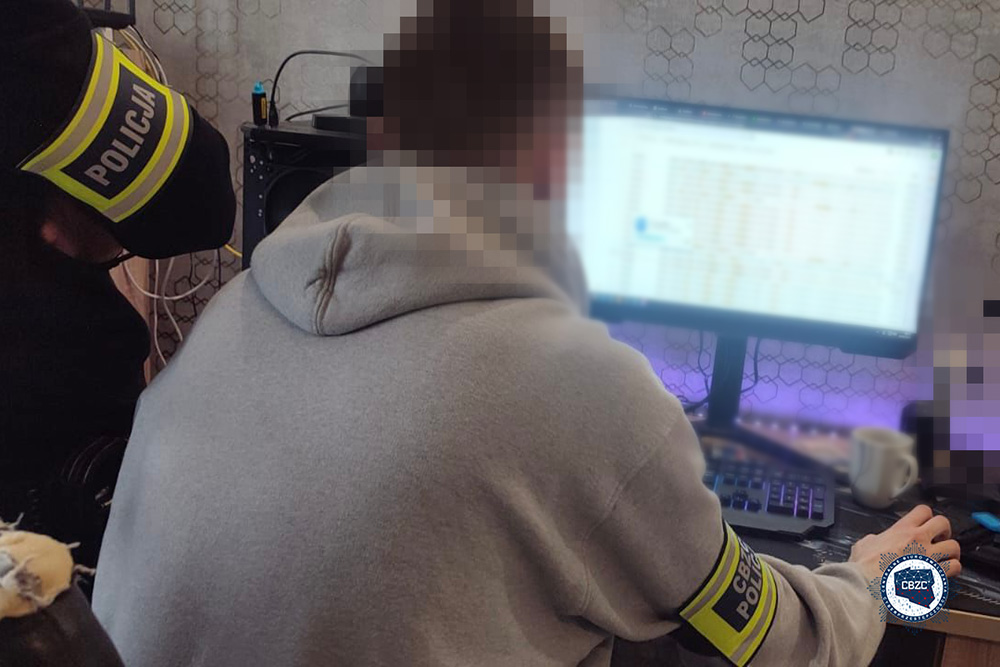 20-letni tokarz z woj. śląskiego przeprowadzał ataki DDoS na platformy internetowe z całego świata