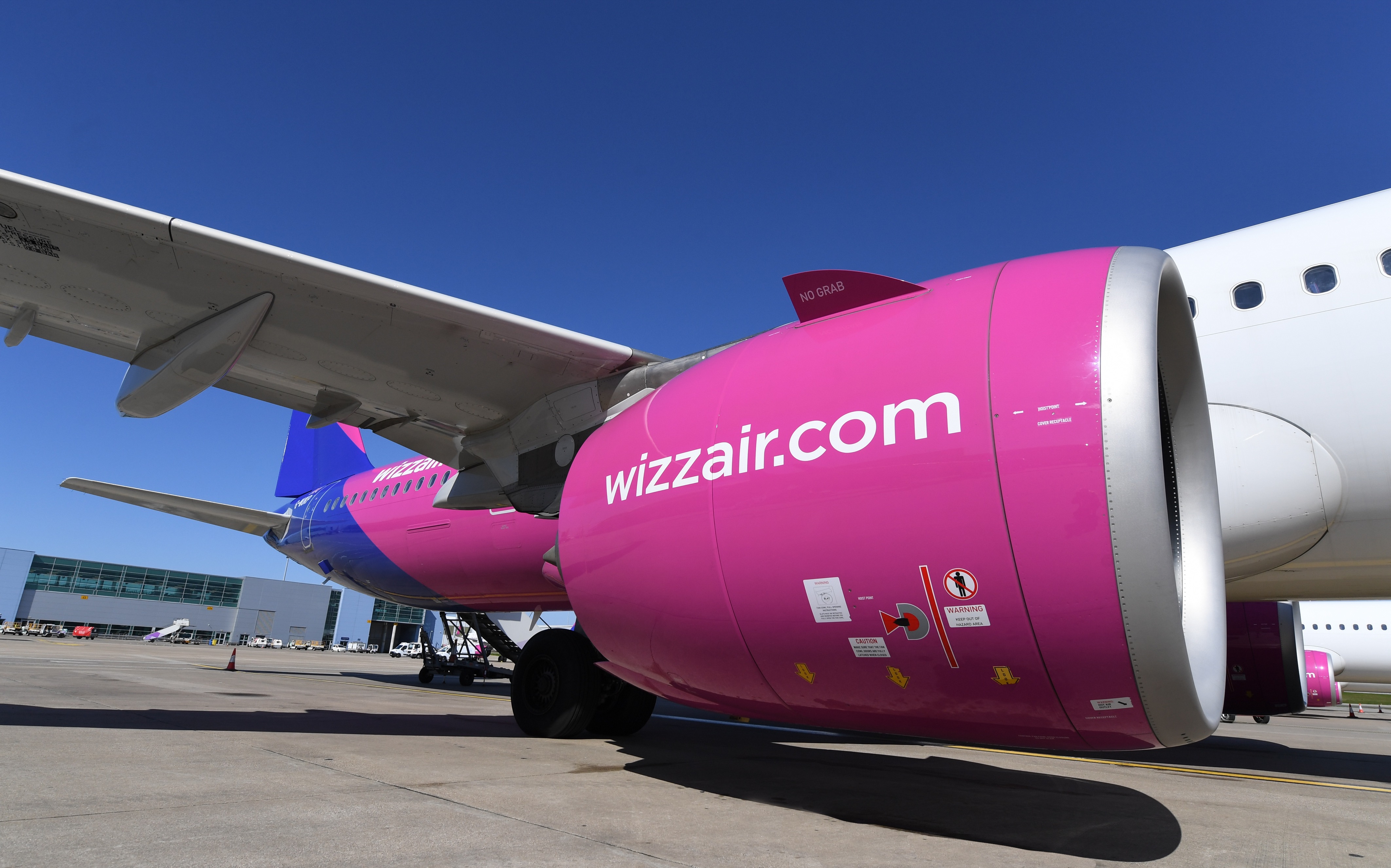 W samolotach Wizz Air będzie internet od Starlinka